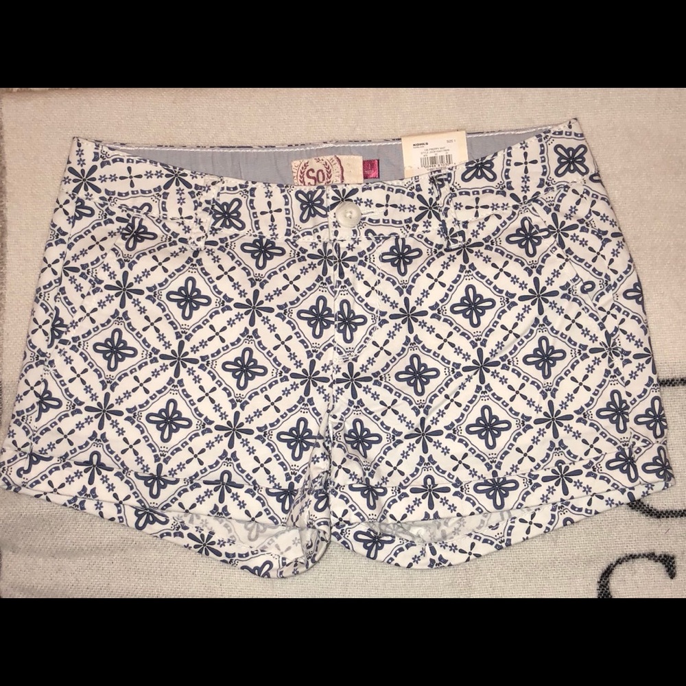 So Women Shorts
